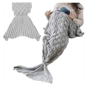 Deka - mořská panna 190x45cm | šedá je dlouhá 190cm, takže se do ní můžete snadno zabalit během chladných podzimně-zimních večerů.