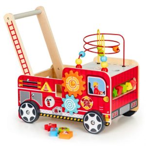 Dřevěné dětské vzdělávací chodítko - hasičské auto - je vyrobeno z vybraných kvalitních materiálů, speciálně pro malé děti.