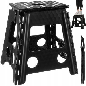 Skládací židle - taburetka 39cm | černo-bílá je navržena tak, aby po složení zabírala velmi málo místa. Stabilní konstrukce.