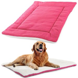 Pelíšek / matrace pro psa a kočku | 70x53 cm růžový je vyroben z měkkého a na dotek příjemného materiálu. Lehký a odolný.