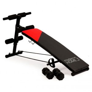 Šikmá posilovací lavička s expandéry a činkami - je ideálním zařízením pro základní silová a kondiční cvičení.